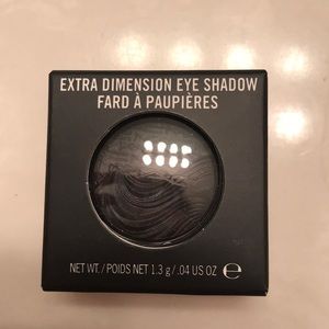 MAC Extra Dimension Eyeshadow
